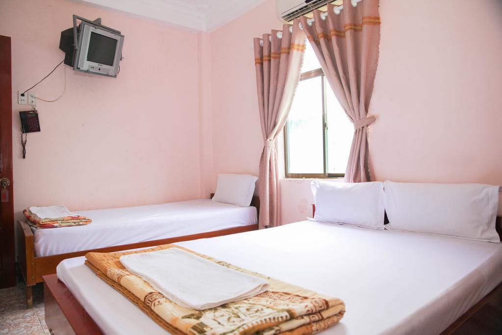 Thanh Linh Hotel Куїнон Номер фото